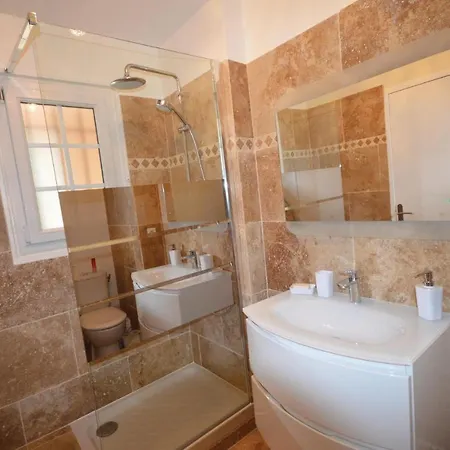 Amazing In Raphael W/ 0 Bedrooms شقة